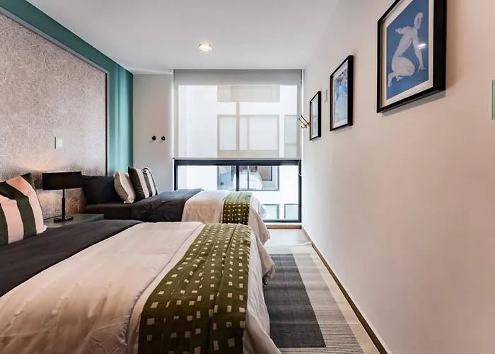 Urban Elegance With Balcony Views Apartamento *