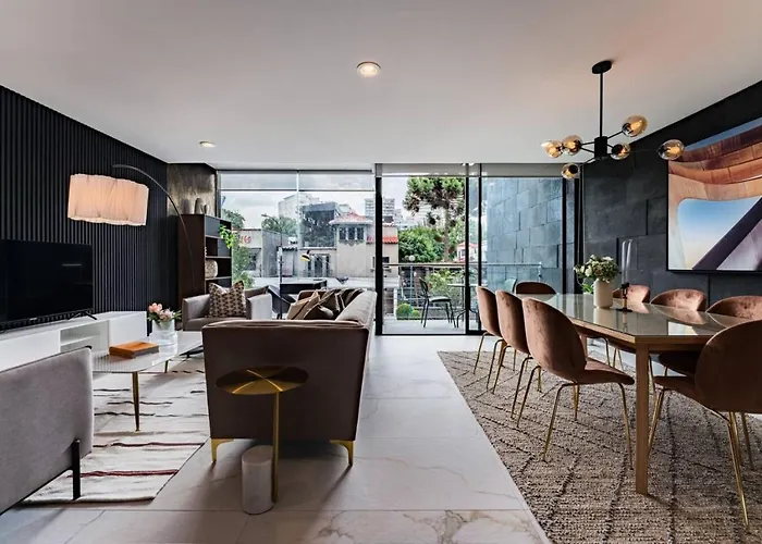 Urban Elegance With Balcony Views Apartamento *